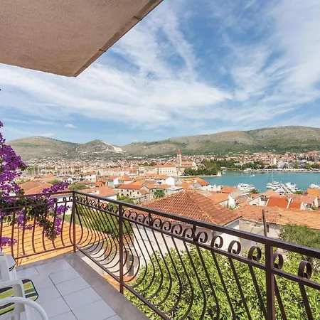 Apartament With Sea View 05 Trogir