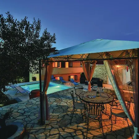 With Sea View 05 טרוגיר