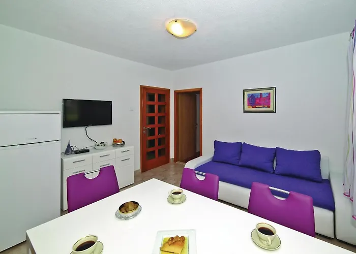 Appartement With Sea View 05